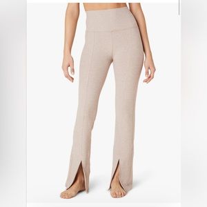 Beyond Yoga flutter flare Spacedye Make The Cut Split Ankle Pant